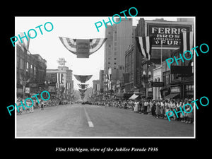 OLD LARGE HISTORIC PHOTO OF FLINT MICHIGAN, VIEW OF THE JUBILEE PARADE c1936