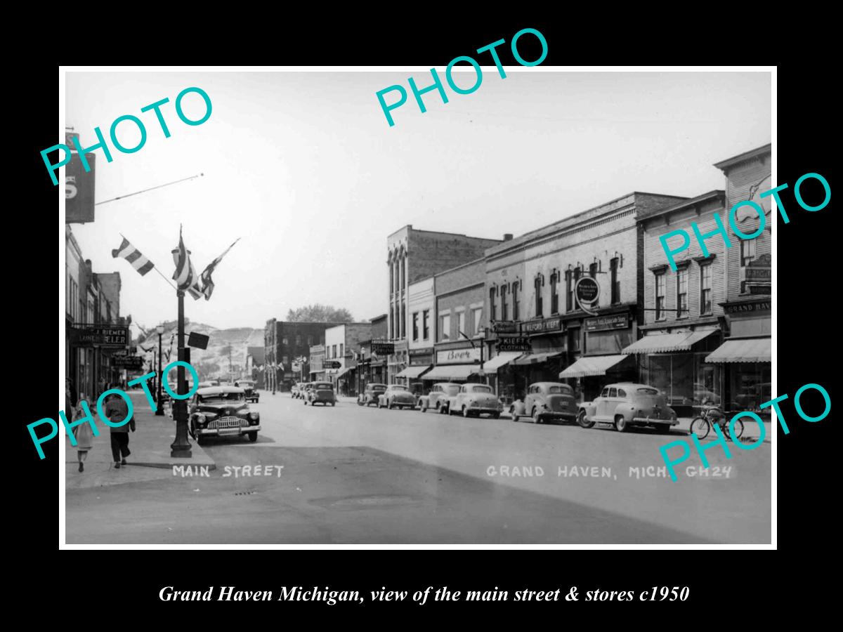 OLD LARGE HISTORIC PHOTO OF GRAND HAVEN MICHIGAN, THE MAIN STREET & STORES c1950