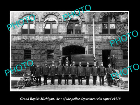 OLD LARGE HISTORIC PHOTO OF GRAND RAPIDS MICHIGAN, THE POLICE RIOT SQUAD c1910