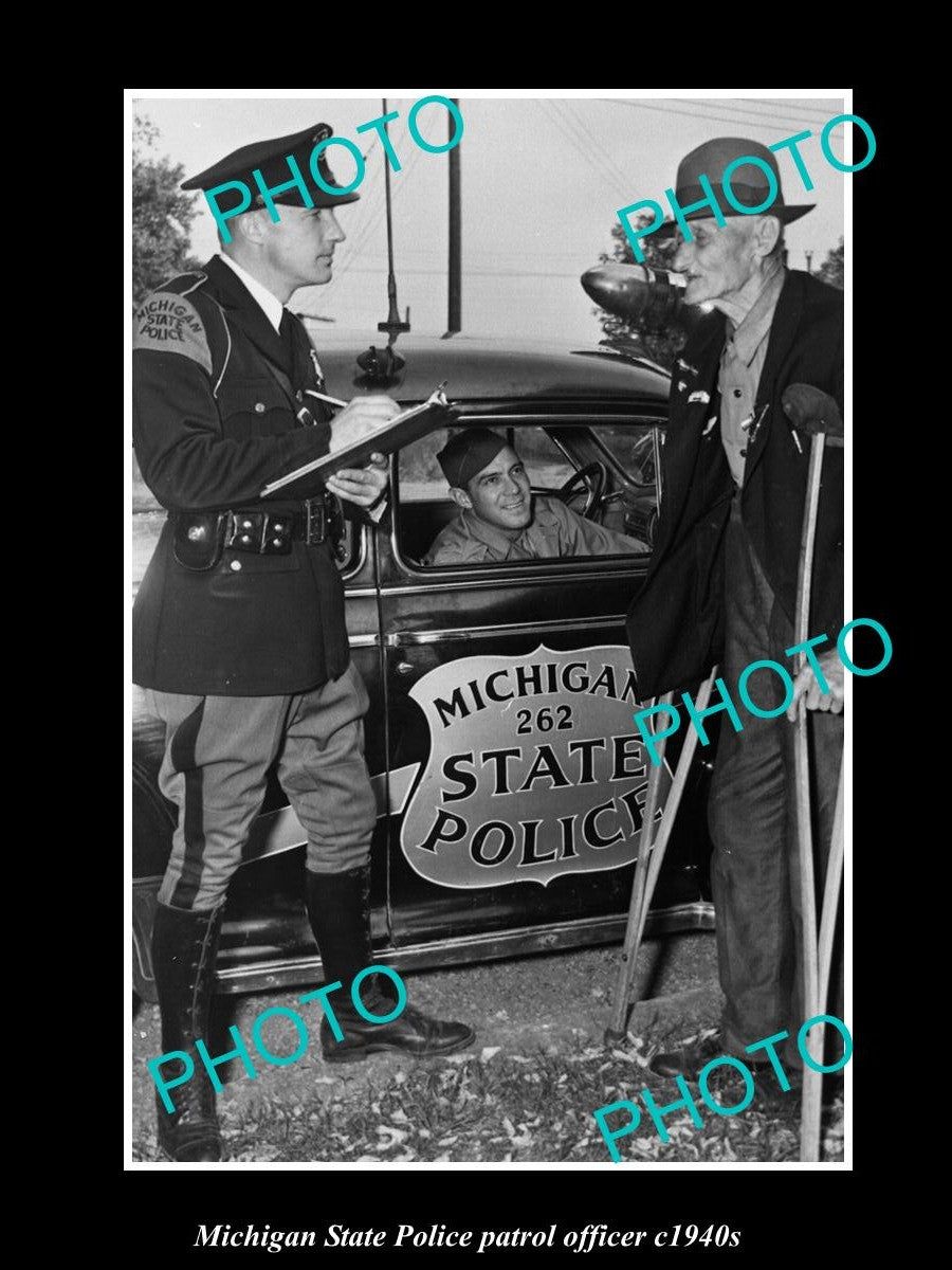 OLD LARGE HISTORIC PHOTO OF MICHIGAN STATE POLICE PATROL OFFICER c1940s