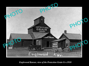 OLD LARGE HISTORIC PHOTO OF ENGLEWOOD KANSAS, PROTECTION GRAIN Co ELEVATOR c1910