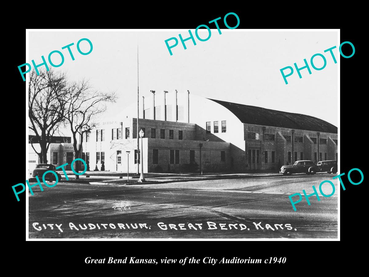 OLD LARGE HISTORIC PHOTO OF GREAT BEND KANSAS, VIEW OF THE CITY AUDITORIUM c1940