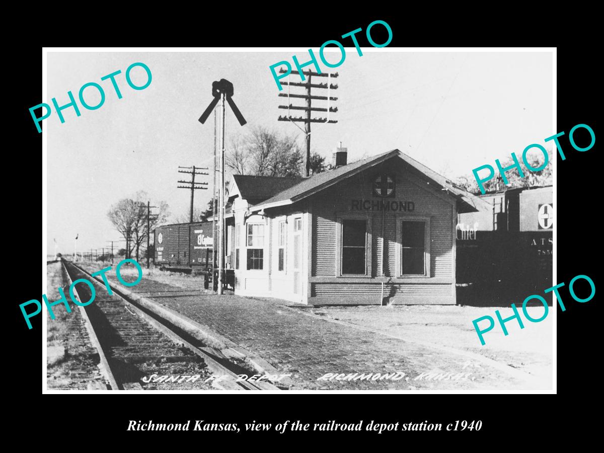 OLD LARGE HISTORIC PHOTO OF RICHMOND KANSAS, THE RAILROAD DEPOT STATION c1940