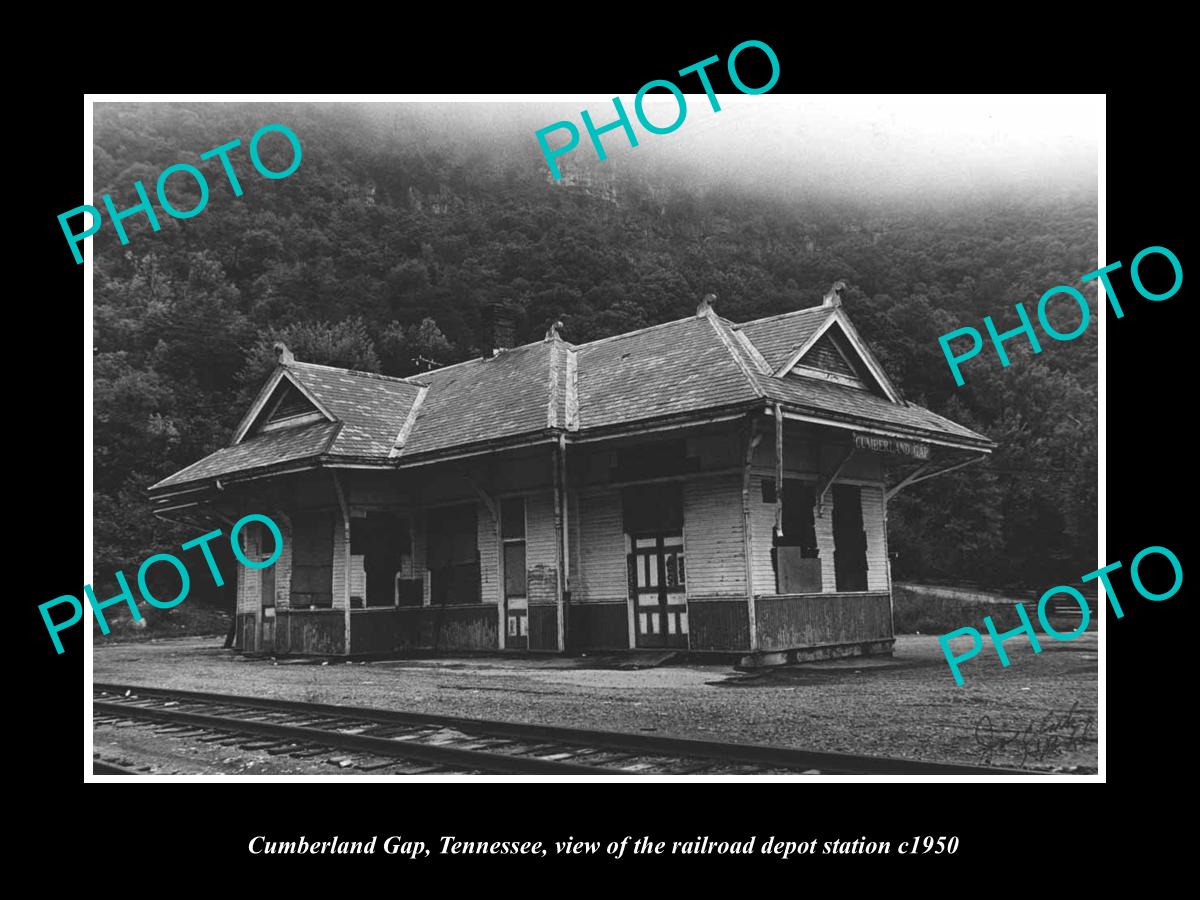 OLD LARGE HISTORIC PHOTO OF CUMBERLAND GAP TENNESSEE, THE RAILROAD DEPOT c1950