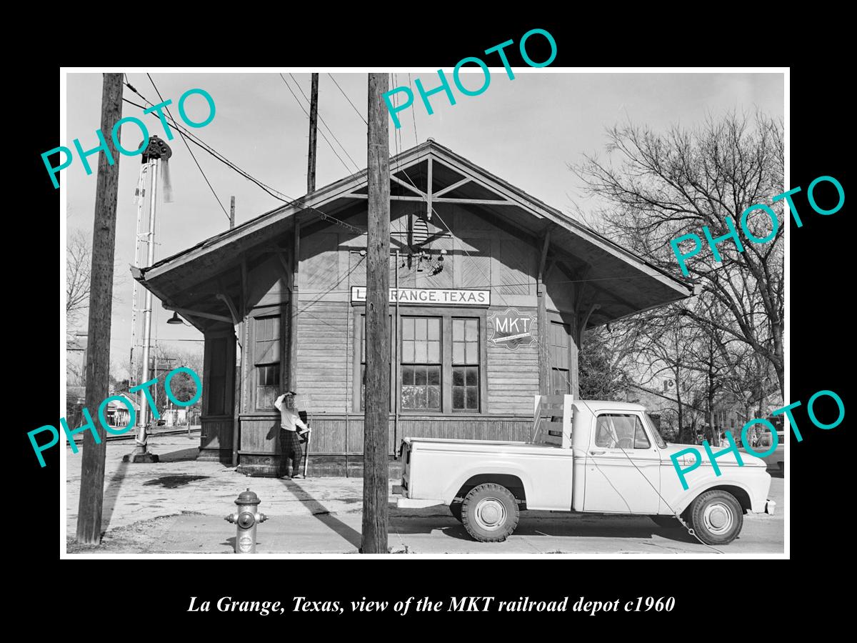 OLD LARGE HISTORIC PHOTO OF LA GRANGE TEXAS, THE MKT RAILROAD DEPOT STATION 1960