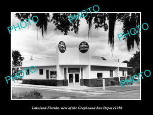 OLD LARGE HISTORIC PHOTO OF LAKELAND FLORIDA, THE GREYHOUND BUS DEPOT c1950