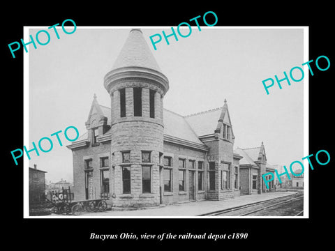 OLD LARGE HISTORIC PHOTO BUCYRUS OHIO, THE RAILROAD TRAIN DEPOT c1890