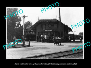 OLD LARGE HISTORIC PHOTO OF DAVIS CALIFORNIA, THE RAILROAD DEPOT STATION c1920