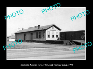 OLD LARGE HISTORIC PHOTO OF EMPORIA KANSAS, THE MKT RAILROAD DEPOT STATION c1950