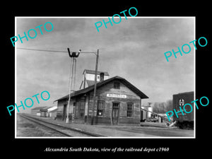 OLD LARGE HISTORIC PHOTO OF ALEXANDRIA SOUTH DAKOTA, THE RAILROAD DEPOT c1960