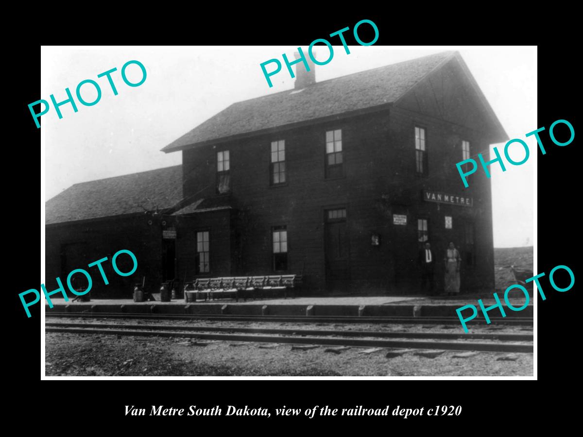 OLD LARGE HISTORIC PHOTO OF VAN METRE SOUTH DAKOTA, THE RAILROAD DEPOT c1920