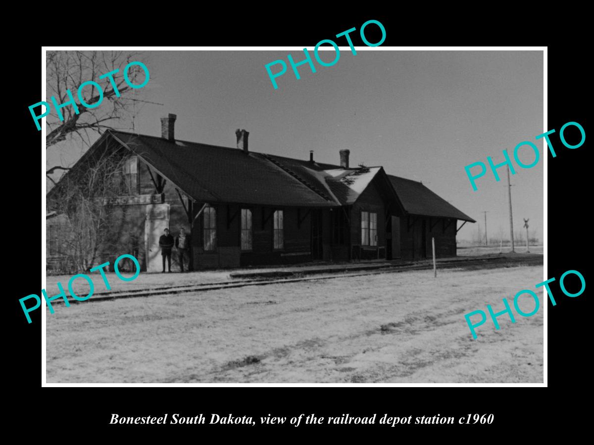 OLD LARGE HISTORIC PHOTO OF BONESTEEL SOUTH DAKOTA, RAILROAD DEPOT STATION c1960