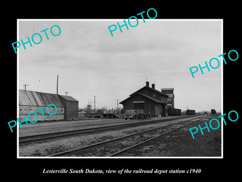 OLD LARGE HISTORIC PHOTO OF LESTERVILLE SOUTH DAKOTA, THE RAILROAD STATION c1940