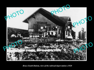 OLD LARGE HISTORIC PHOTO OF BRUCE SOUTH DAKOTA, RAILROAD DEPOT STATION c1920