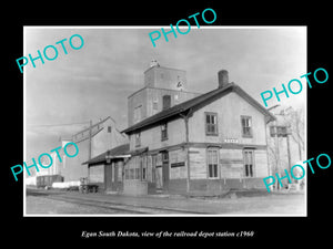 OLD LARGE HISTORIC PHOTO OF EGAN SOUTH DAKOTA, RAILROAD DEPOT STATION c1960