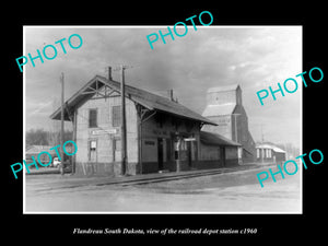 OLD LARGE HISTORIC PHOTO OF FLANDREAU SOUTH DAKOTA, RAILROAD DEPOT STATION c1960