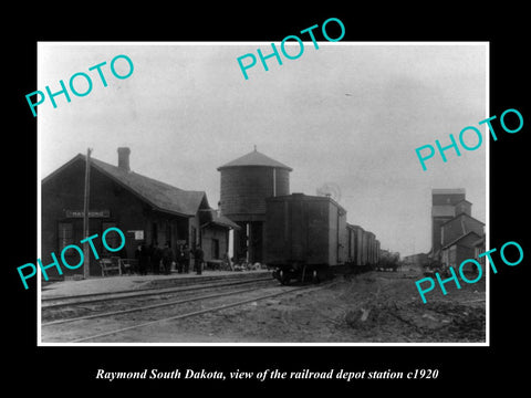 OLD LARGE HISTORIC PHOTO OF RAYMOND SOUTH DAKOTA, RAILROAD DEPOT STATION c1920