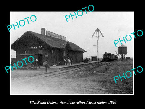 OLD LARGE HISTORIC PHOTO OF VILAS SOUTH DAKOTA, RAILROAD DEPOT STATION c1910