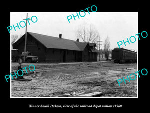 OLD LARGE HISTORIC PHOTO OF WINNER SOUTH DAKOTA, RAILROAD DEPOT STATION c1960