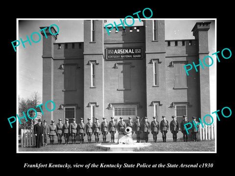 OLD LARGE HISTORIC PHOTO OF FRANKFORT KENTUCKY, THE POLICE AT THE ARSENAL c1930