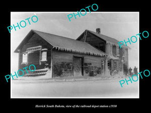 OLD LARGE HISTORIC PHOTO OF HERRICK SOUTH DAKOTA RAILROAD DEPOT STATION c1930