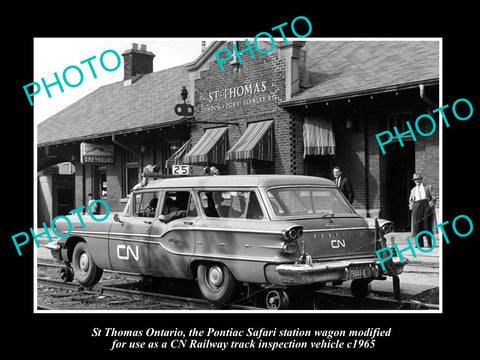 OLD LARGE HISTORIC PHOTO OF St THOMAS ONTARIO, PONTIAC SAFARI RAILWAY CAR c1965