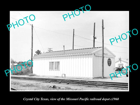 OLD LARGE HISTORIC PHOTO OF CRYSTAL CITY TEXAS, THE RAILROAD DEPOT STATION 1960