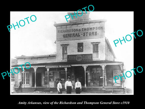 OLD LARGE HISTORIC PHOTO OF AMITY ARKANSAS, THE R&T JOHN DEERE STORE c1910