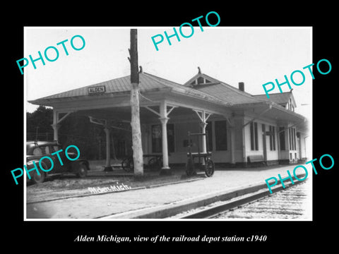 OLD LARGE HISTORIC PHOTO OF ALDEN MICHIGAN, THE RAILROAD DEPOT STATION c1940