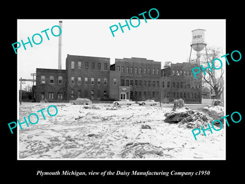 OLD LARGE HISTORIC PHOTO OF PLYMOUTH MICHIGAN, THE DAISY MANUFACTURING Co c1950