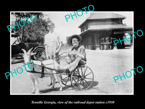 OLD LARGE HISTORIC PHOTO OF TENNILLE GEORGIA, THE RAILROAD DEPOT STATION c1930