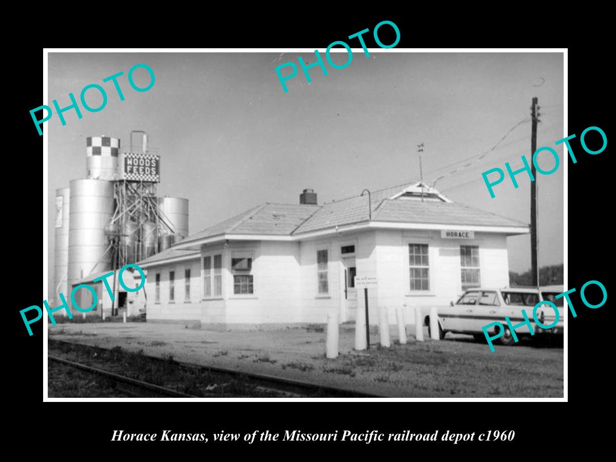 OLD LARGE HISTORIC PHOTO OF HORACE KANSAS, MISSOURI PACIFIC RAILROAD DEPOT c1960