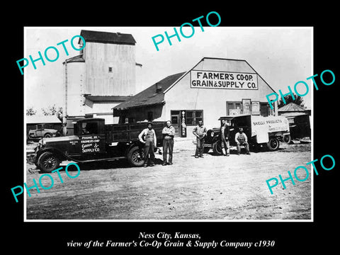 OLD LARGE HISTORIC PHOTO OF NESS CITY KANSAS, THE FARMERS CO-OP STORE c1930