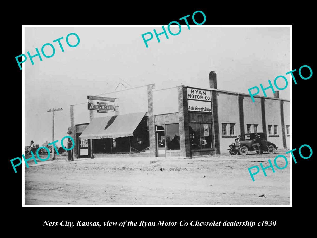 OLD LARGE HISTORIC PHOTO OF NESS CITY KANSAS, THE CHEVROLET MOTOR GARAGE c1930