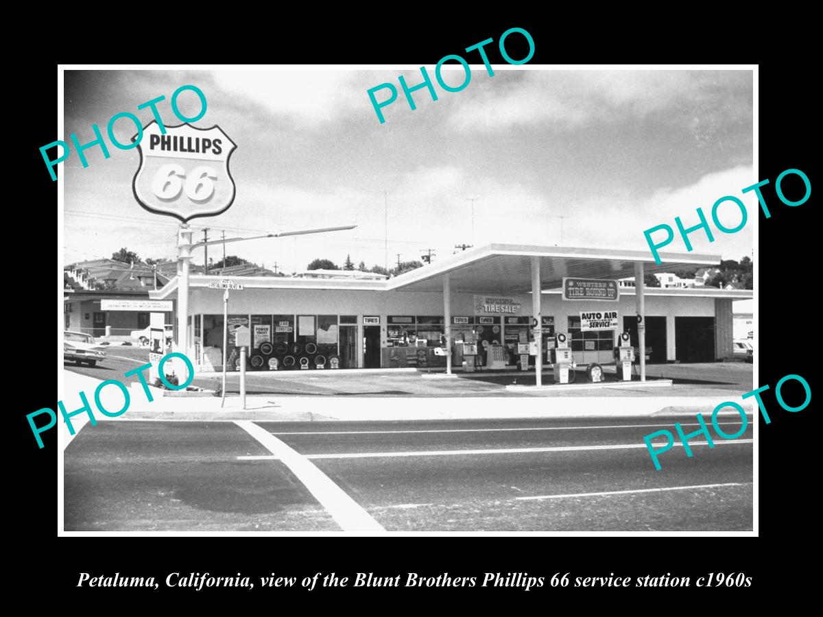 OLD LARGE HISTORIC PHOTO OF PETALUMA CALIFORNIA, PHILLIPS 66 GAS STATION c1960