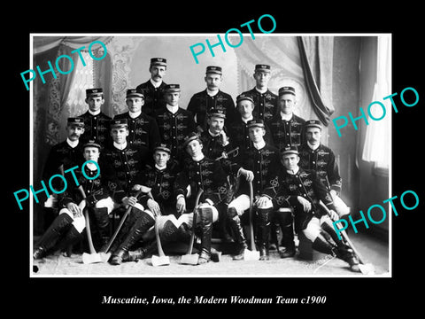 OLD LARGE HISTORIC PHOTO MUSCATINE IOWA, THE MODERN WOODSMAN TEAM c1900