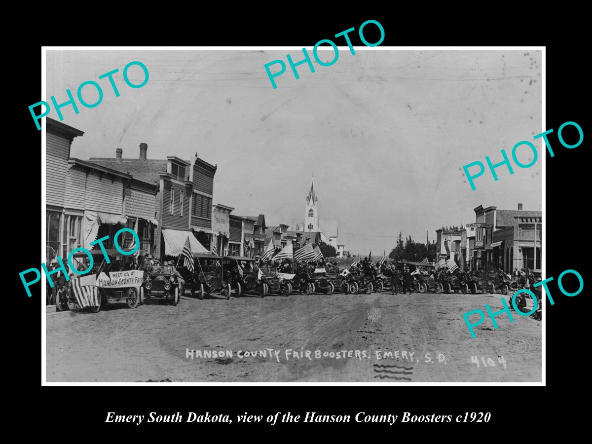 OLD LARGE HISTORIC PHOTO OF EMERY SOUTH DAKOTA, HANSON COUNTY BOOSTERS c1920