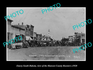 OLD LARGE HISTORIC PHOTO OF EMERY SOUTH DAKOTA, HANSON COUNTY BOOSTERS c1920