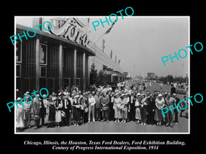 OLD LARGE HISTORIC PHOTO OF HOUSTON TEXAS, FORD MOTOR DEALERS IN CHICAGO 1934