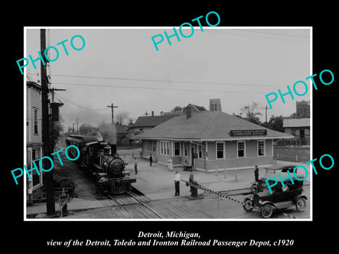 OLD LARGE HISTORIC PHOTO OF DETROIT MICHIGAN, THE DT&I RAILROAD DEPOT c1920