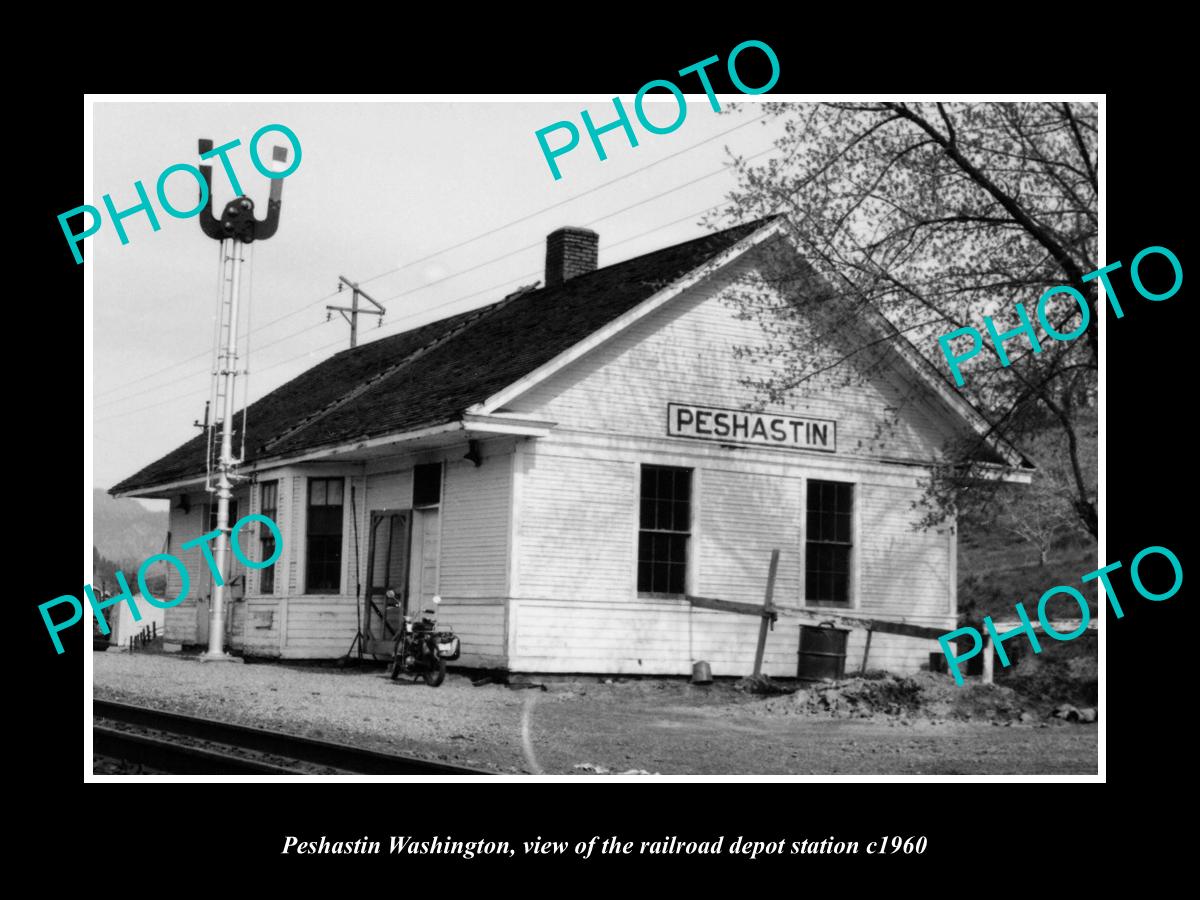 OLD LARGE HISTORIC PHOTO OF PESHASTIN WASHINGTON, RAILROAD DEPOT STATION c1960