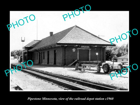 OLD LARGE HISTORIC PHOTO OF PIPESTONE MINNESOTA, THE RAILROAD DEPOT STATION 1960