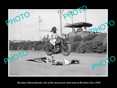 OLD LARGE HISTORIC PHOTO OF BROCKTON MASSACHUSETTS, MOTORCYCLE SUNT TEAM c1930