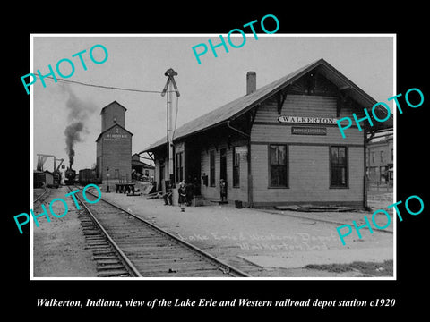 OLD LARGE HISTORIC PHOTO OF WALKERTON INDIANA, THE RAILROAD DEPOT STATION c1920