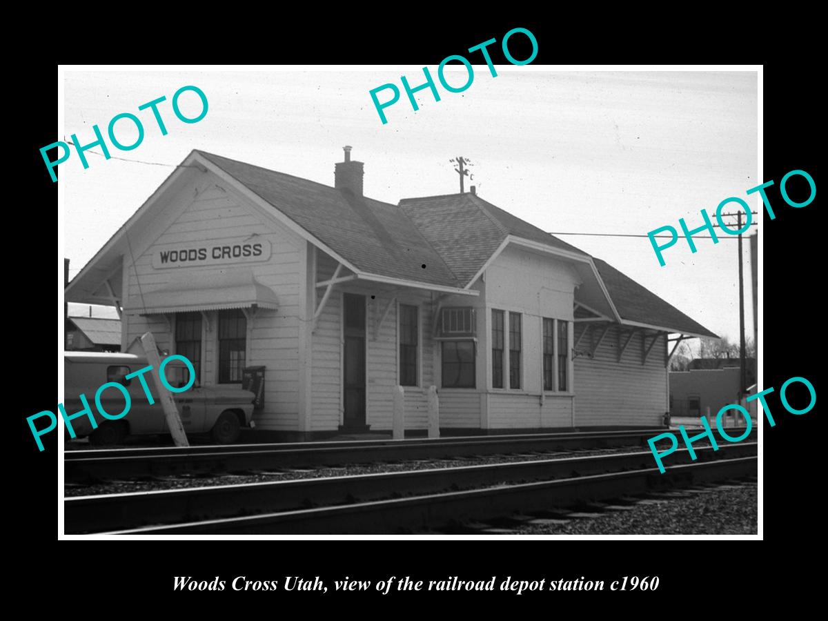 OLD LARGE HISTORIC PHOTO OF WIND CROSS UTAH, THE RAILROAD DEPOT STATION c1950