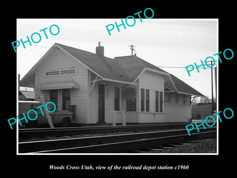 OLD LARGE HISTORIC PHOTO OF WIND CROSS UTAH, THE RAILROAD DEPOT STATION c1950