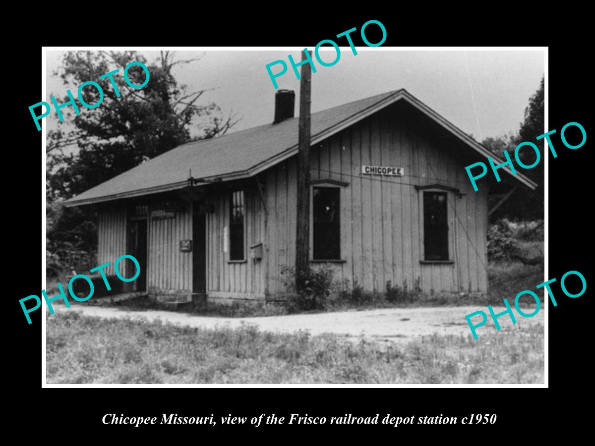 OLD LARGE HISTORIC PHOTO OF CHICOPEE MISSOURI, THE FRISCO RAILROAD DEPOT c1950