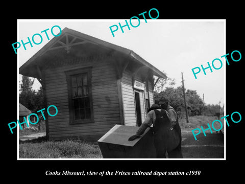 OLD LARGE HISTORIC PHOTO OF COOKS MISSOURI, THE FRISCO RAILROAD DEPOT c1950