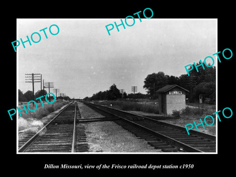 OLD LARGE HISTORIC PHOTO OF DILLON MISSOURI, THE FRISCO RAILROAD DEPOT c1950