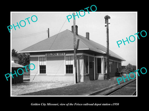 OLD LARGE HISTORIC PHOTO OF GOLDEN CITY MISSOURI, FRISCO RAILROAD DEPOT c1950